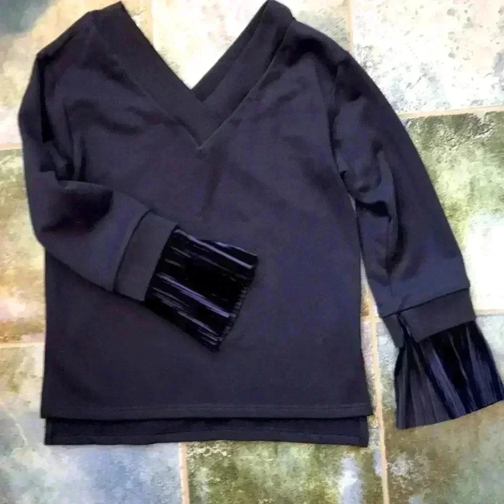 J.O.A. Navy shirt, small NWOT